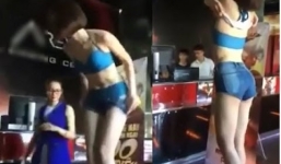 Hotgirl lột đồ ở quán 'net', chủ quán đổ lỗi tại VTC Mobile